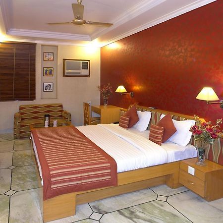 Hotel Singh International Дели Экстерьер фото
