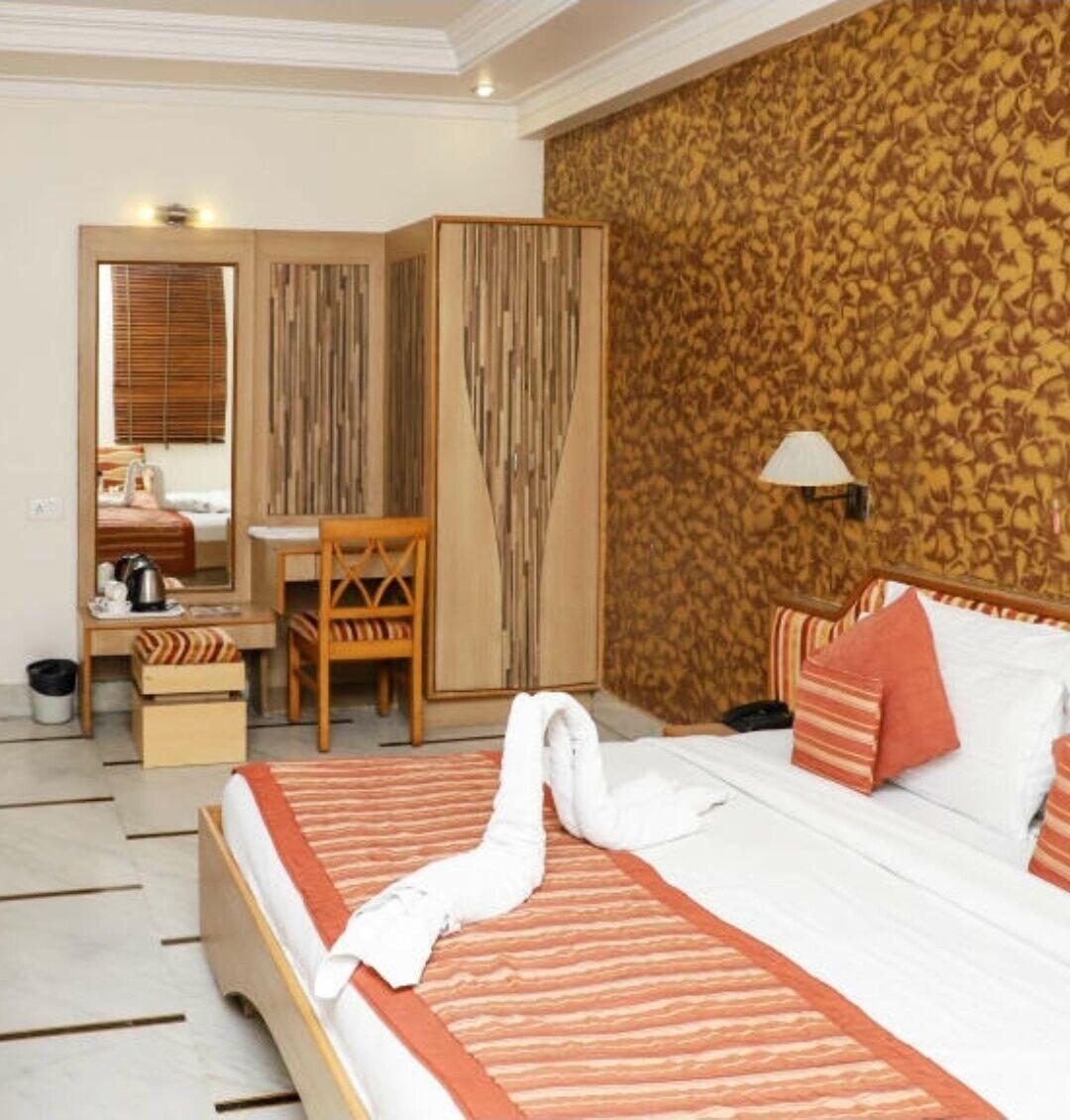 Hotel Singh International Дели Экстерьер фото