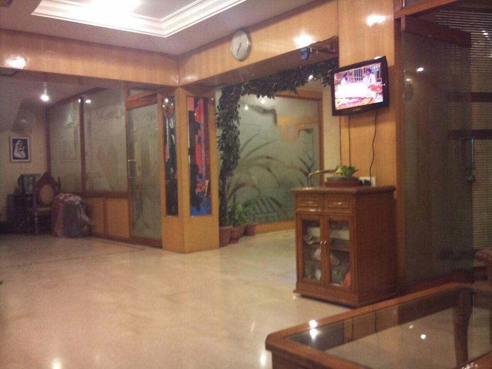 Hotel Singh International Дели Экстерьер фото
