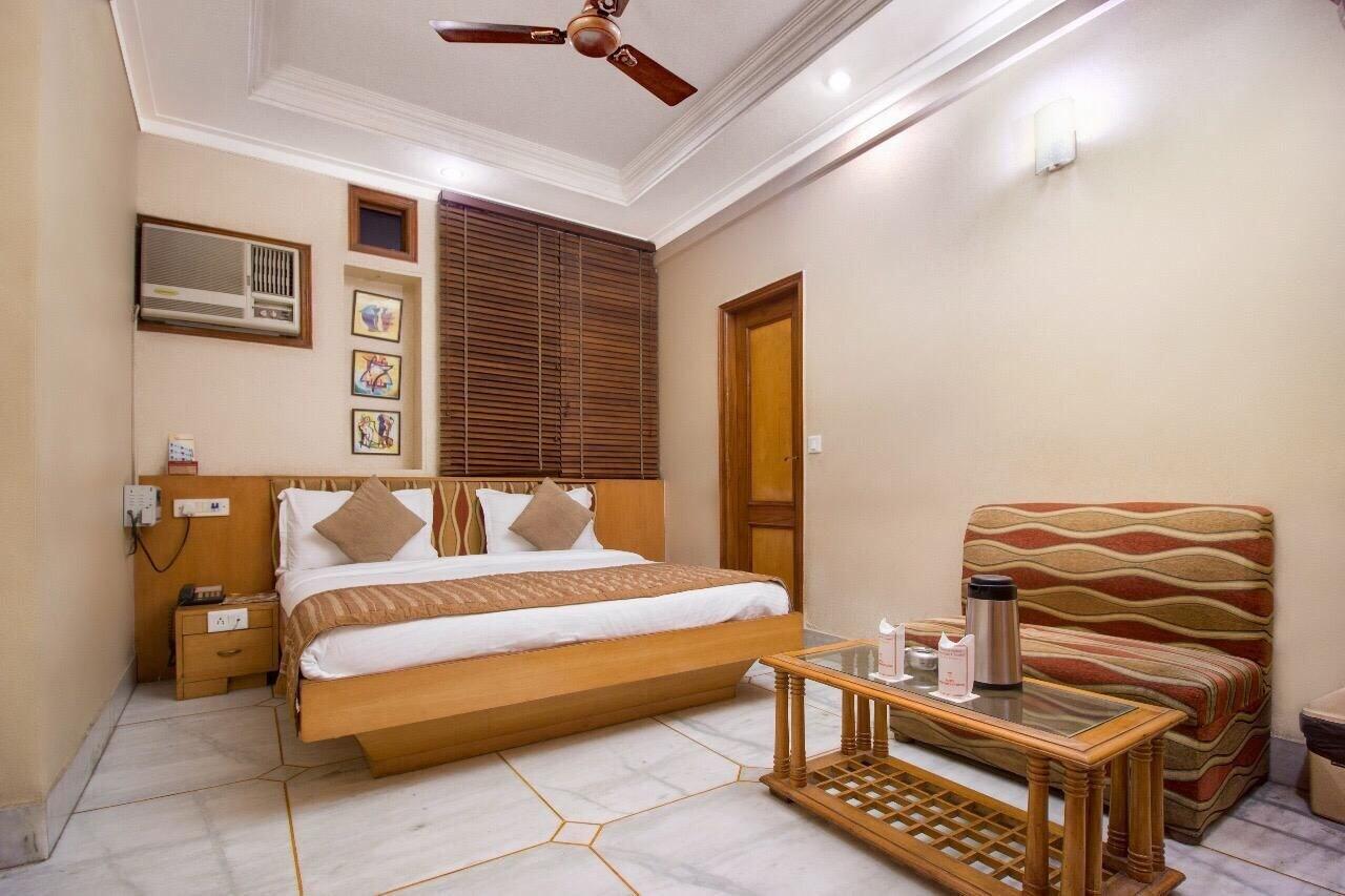Hotel Singh International Дели Экстерьер фото