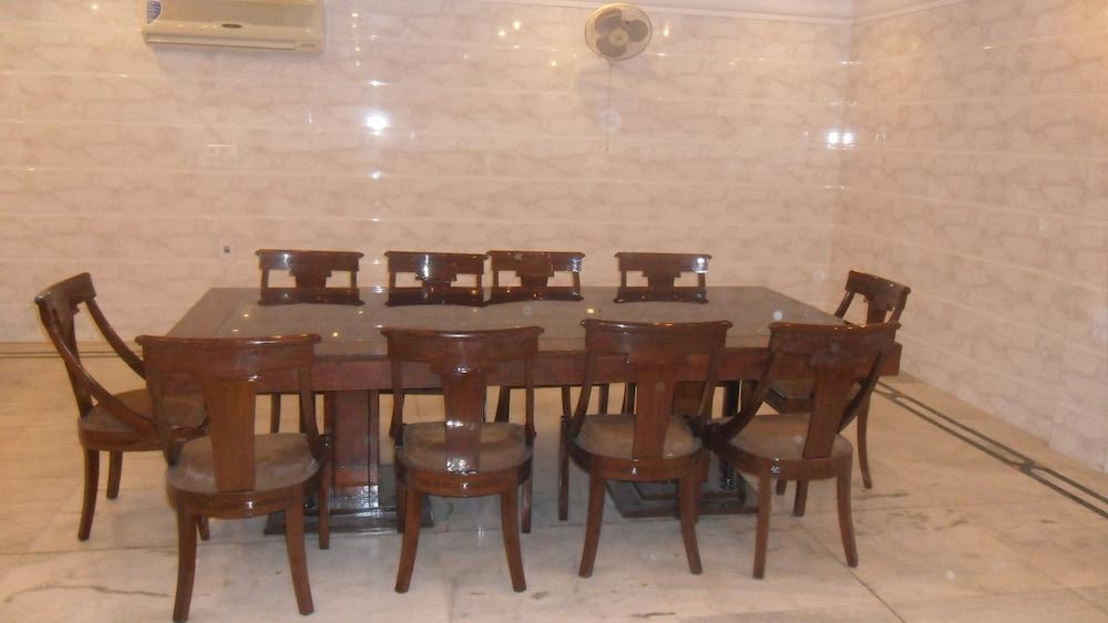 Hotel Singh International Дели Экстерьер фото