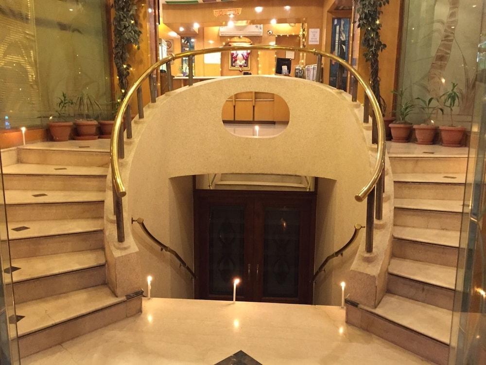 Hotel Singh International Дели Экстерьер фото
