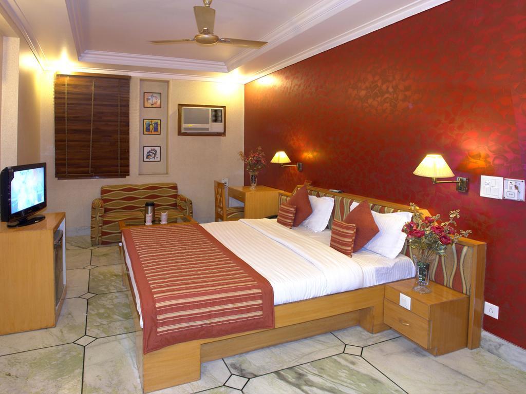 Hotel Singh International Дели Экстерьер фото
