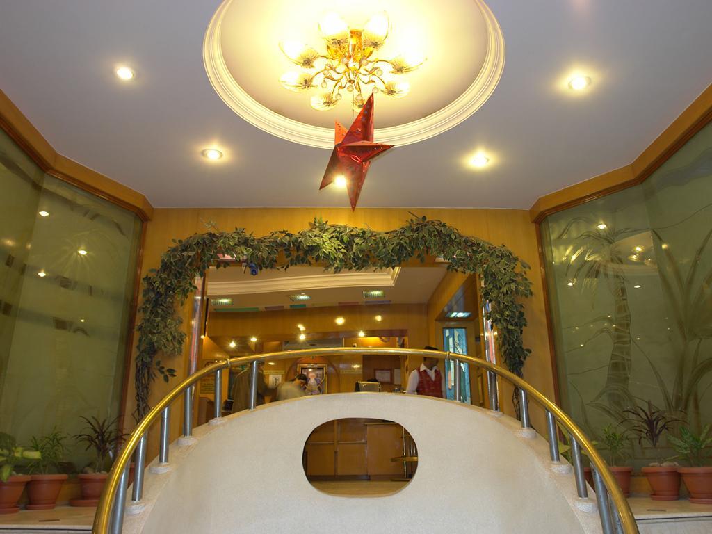 Hotel Singh International Дели Экстерьер фото