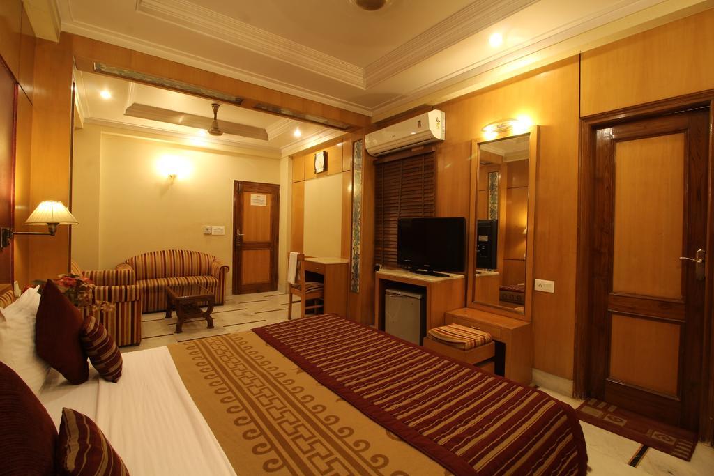 Hotel Singh International Дели Экстерьер фото