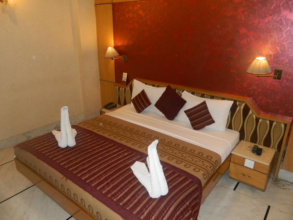 Hotel Singh International Дели Экстерьер фото